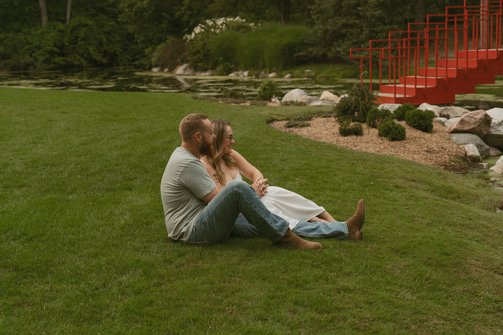 candid couples photos from a garden session